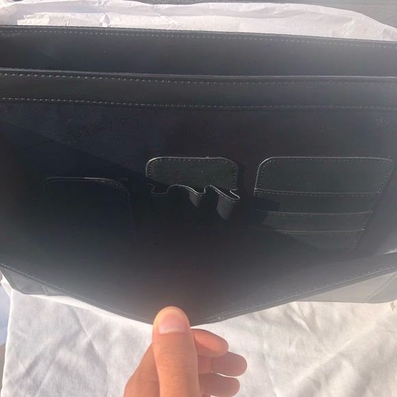 Kenneth Cole Flappy Gilmore Briefcase - Picture 6 of 8